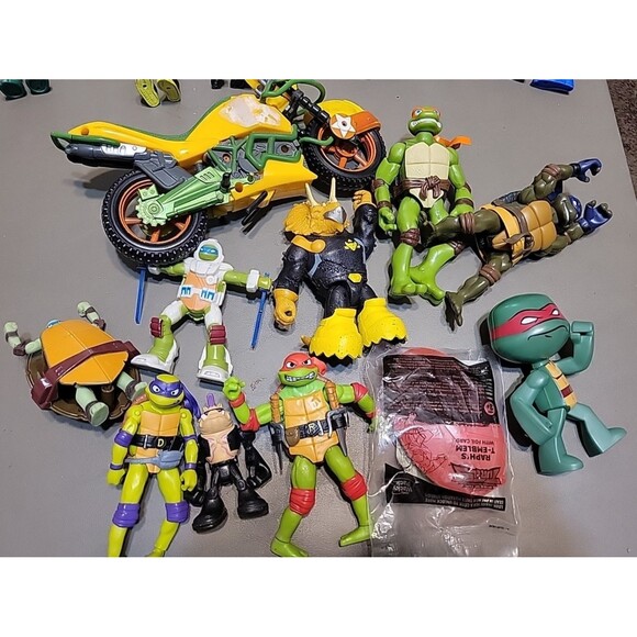 Mixed lot Teenage Mutant Ninja Turtles TMNT Figures Accessories Parts lot - Picture 1 of 13